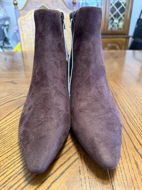 Universal Threads Brown Healed Booties. NWT. Size 6.5.